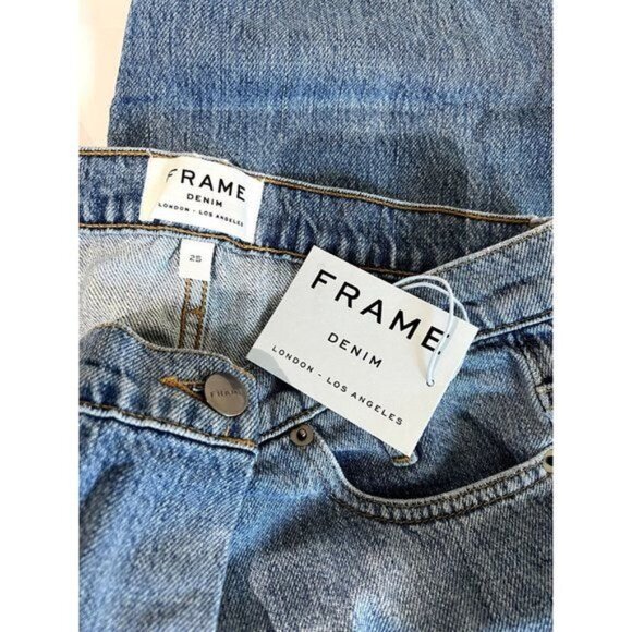 FRAME Denim Le Original Overlap Cropped Jeans in Jett - Picture 4 of 4